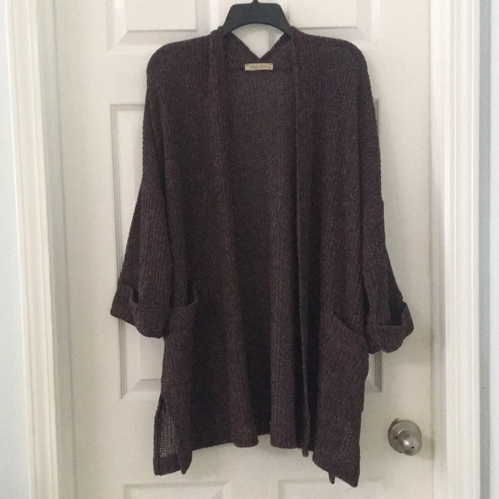 🎁5/$25🎁#3 Brown marked 3/4 sleeve sweater.